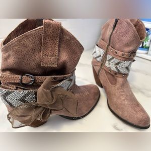 Not rated booties size 9.5